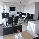 Uytun Bed & Breakfast 3*