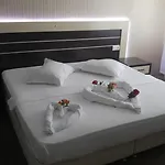Uytun Bed & Breakfast 3*